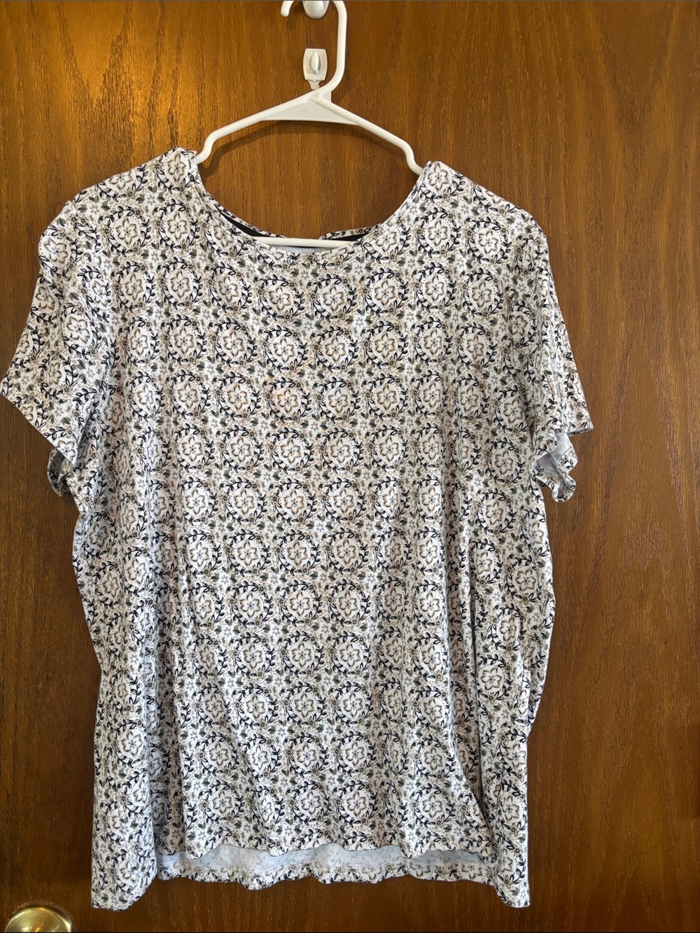 Women’s Short Sleeve Crew Neck Printed Top - White/Navy
